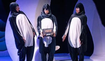 На малой сцене театра состоялась премьера спектакля «Новый год на острове пингвинов»